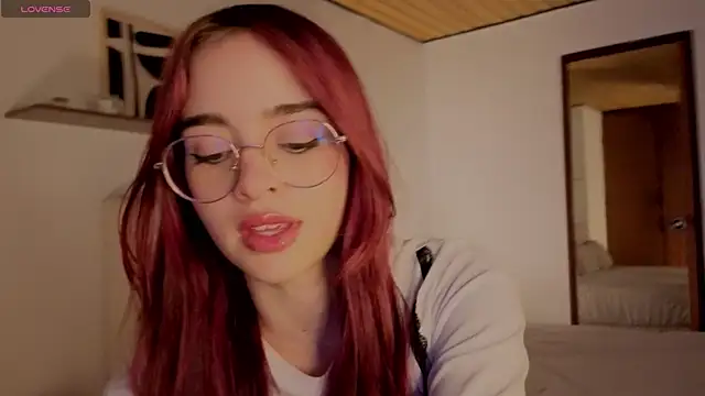 Roxxy mora online show from 10/24/25, 09:33