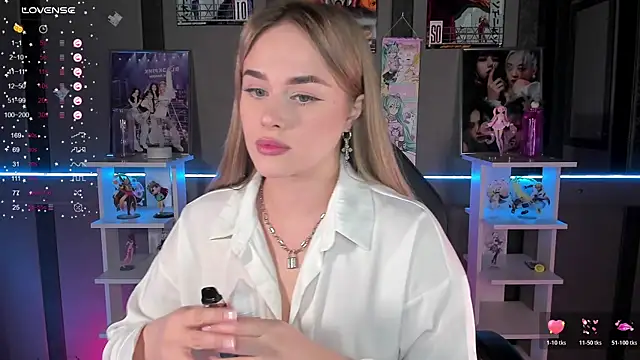 Ellen Soft online show from 11/12/25, 04:18