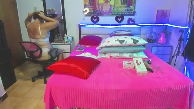 karenmilf 4 online show from 12/12/24, 02:59