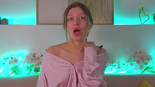 LiliaBianka online show from 02/18/25, 06:37