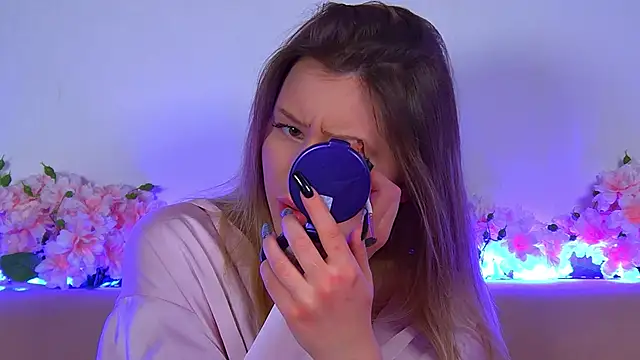 LiliaBianka online show from 02/18/25, 12:49