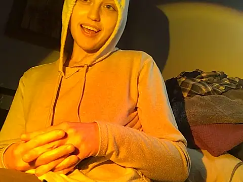 Snapshot of Starving4Cock chatting on 02/09/25, 11:36 Starving4Cock online show from 02/09/25, 11:36