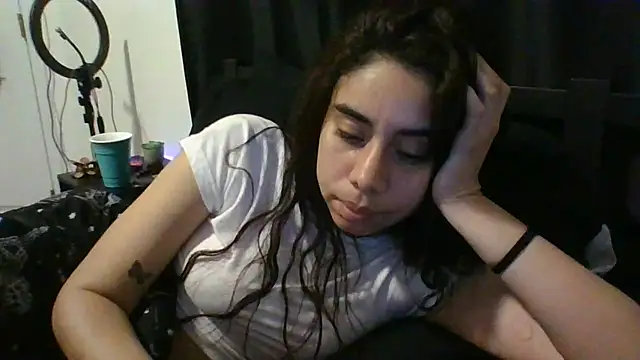 catrinasexy19 online show from 03/18/25, 12:27