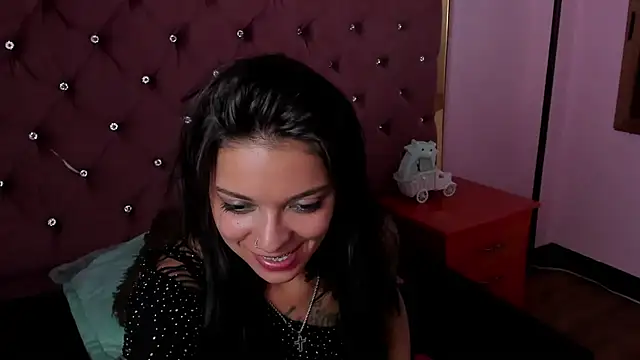 Snapshot of MaddyHudson chatting on 12/20/24, 11:26 MaddyHudson online show from 12/20/24, 11:26