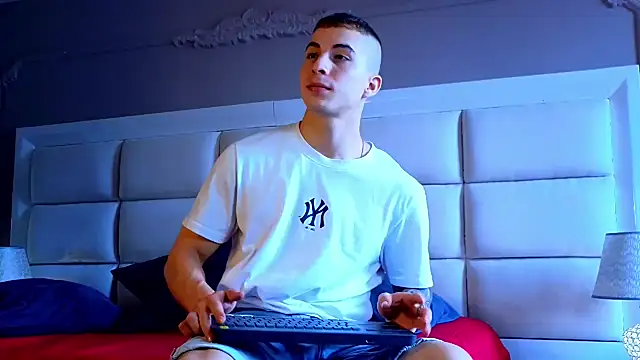 AsmodeoCox online show from 01/20/25, 09:01