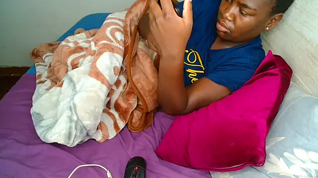 KINKYBLACKDOLL online show from 10/30/25, 11:16