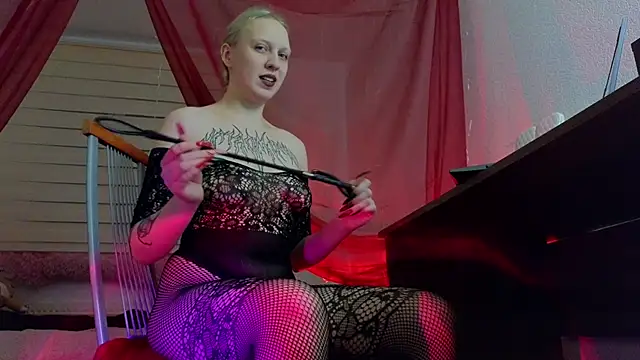 Snapshot of Martha_Hoffman chatting on 01/05/25, 03:55 Martha Hoffman online show from 01/05/25, 03:55