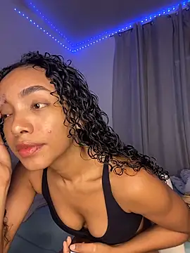 nicoleebony1 online show from 10/14/25, 07:03