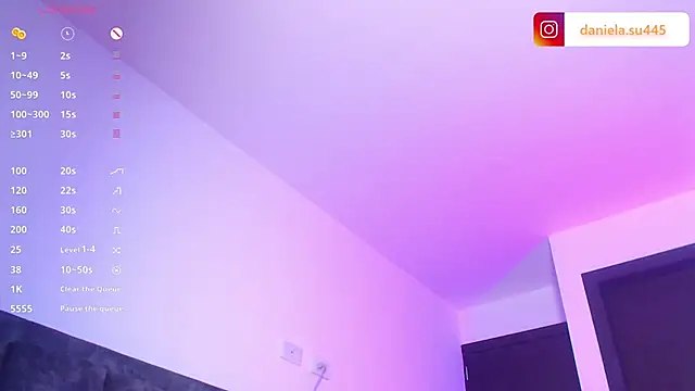Snapshot of milan_delrey chatting on 09/24/25, 11:08 milan delrey online show from 09/24/25, 11:08