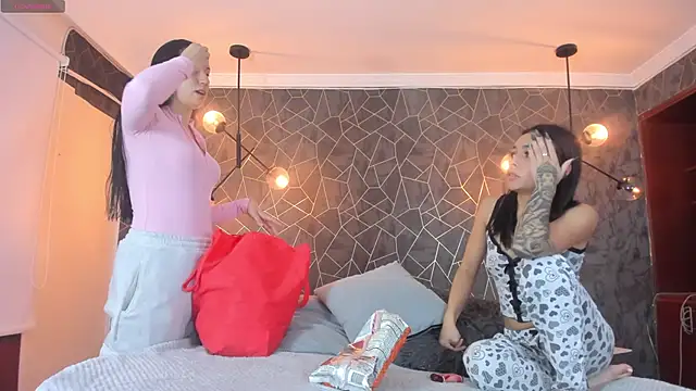 leigh-angels online show from 11/15/25, 10:15