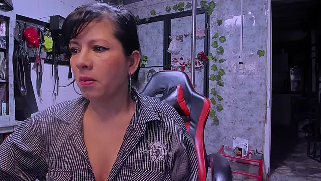 Erlinda-engel online show from 01/06/25, 12:02