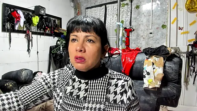 Erlinda-engel online show from 09/22/25, 12:07