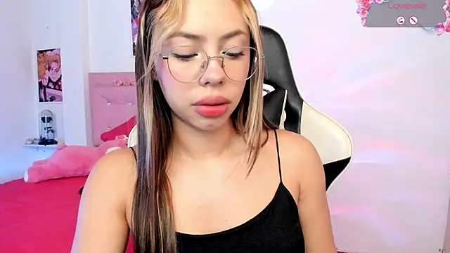 little jade online show from 11/19/25, 07:25