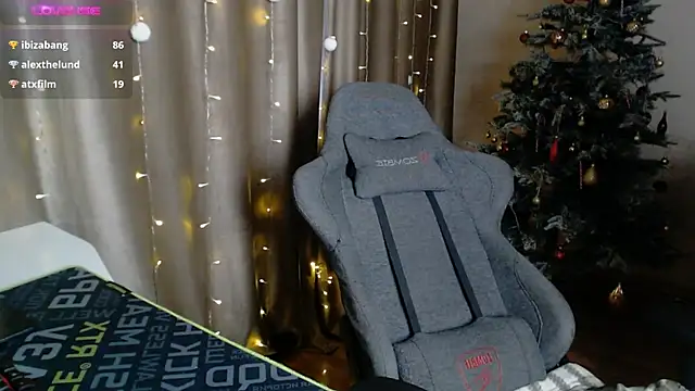 MargoFoxy online show from 12/15/24, 11:01