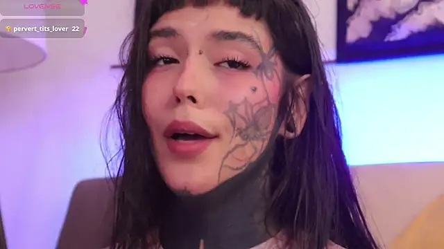 SylveonFox online show from 10/06/25, 04:15