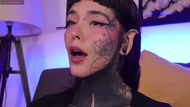 SylveonFox online show from 10/10/25, 01:15