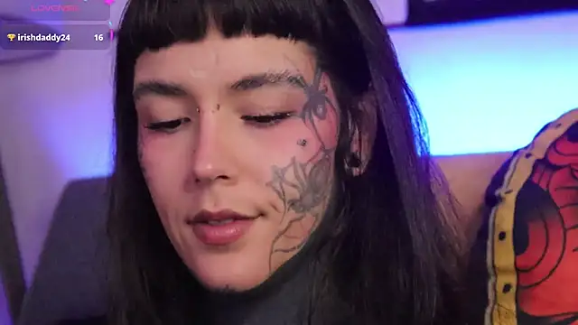 SylveonFox online show from 11/15/25, 10:15