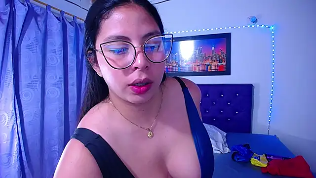 Snapshot of Naturalboobss chatting on 02/18/25, 03:21 Naturalboobss online show from 02/18/25, 03:21