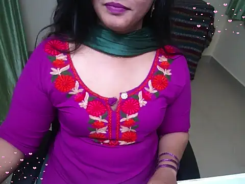 Snapshot of Arushisingh8888 chatting on 10/25/25, 10:34 Arushisingh8888 online show from 10/25/25, 10:34