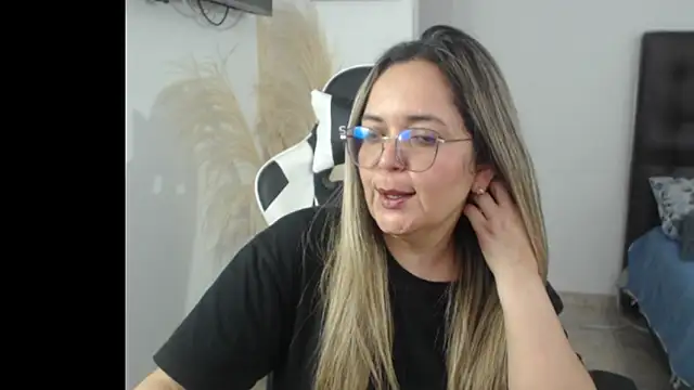 samy vsn online show from 10/15/25, 07:03