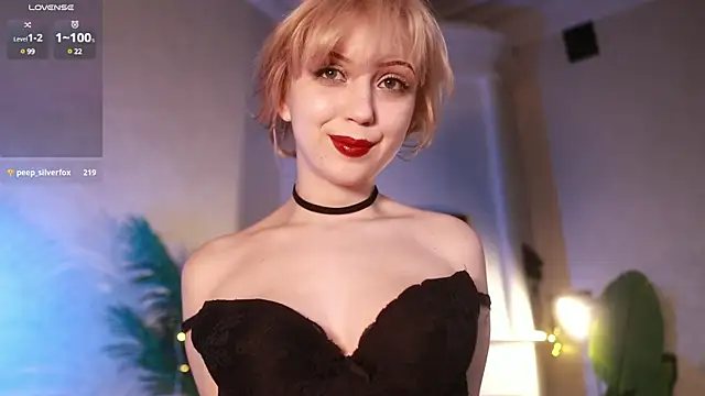 Snapshot of electric_babe chatting on 12/05/24, 05:17 electric babe online show from 12/05/24, 05:17