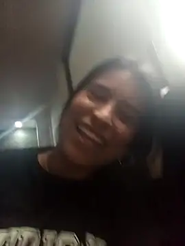 Snapshot of _elektrah chatting on 10/17/25, 08:11 elektrah online show from 10/17/25, 08:11