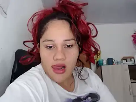 Snapshot of melissa4855 chatting on 12/21/24, 12:53 melissa4855 online show from 12/21/24, 12:53