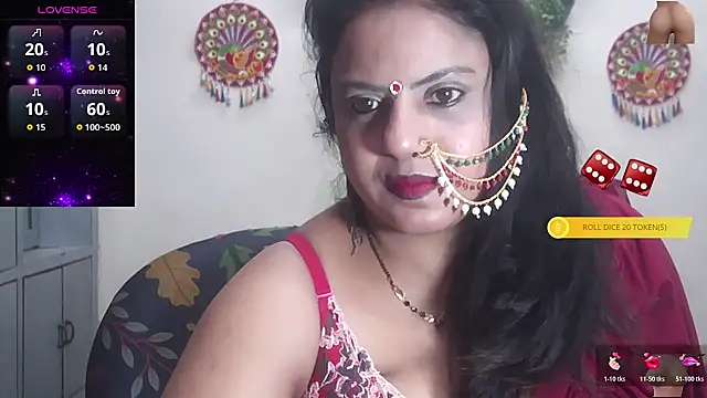 Snapshot of Sexy_komolika chatting on 10/27/25, 03:05 Sexy komolika online show from 10/27/25, 03:05