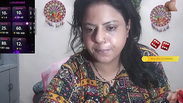 Snapshot of Sexy_komolika chatting on 10/28/25, 11:07 Sexy komolika online show from 10/28/25, 11:07