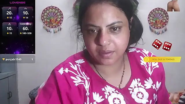 Snapshot of Sexy_komolika chatting on 10/29/25, 10:55 Sexy komolika online show from 10/29/25, 10:55