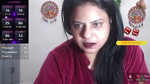 Snapshot of Sexy_komolika chatting on 11/11/25, 02:44 Sexy komolika online show from 11/11/25, 02:44