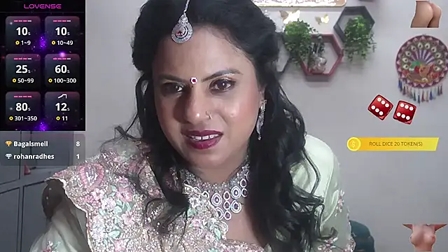 Snapshot of Sexy_komolika chatting on 11/18/25, 06:01 Sexy komolika online show from 11/18/25, 06:01