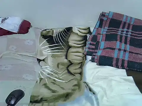 springly love online show from 10/22/25, 11:21