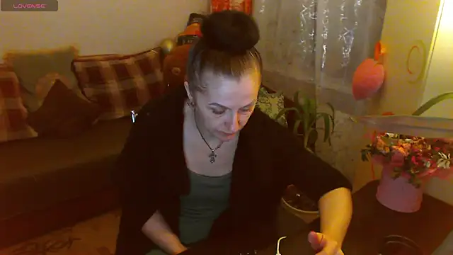 britney preciouss online show from 12/23/24, 02:02