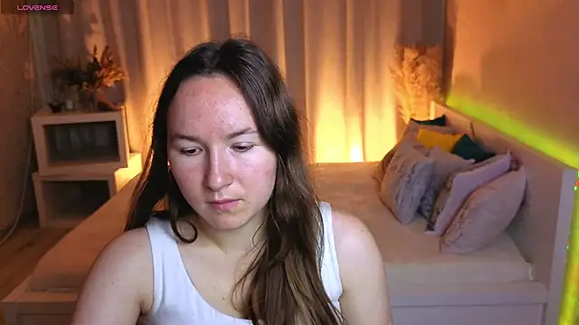 Snapshot of Little_doll_meow chatting on 09/30/25, 03:11 Little doll meow online show from 09/30/25, 03:11