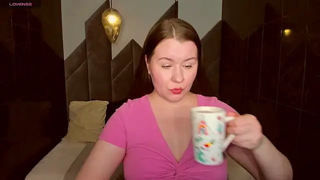 Snapshot of ShedarBrooks chatting on 01/17/25, 08:56 ShedarBrooks online show from 01/17/25, 08:56