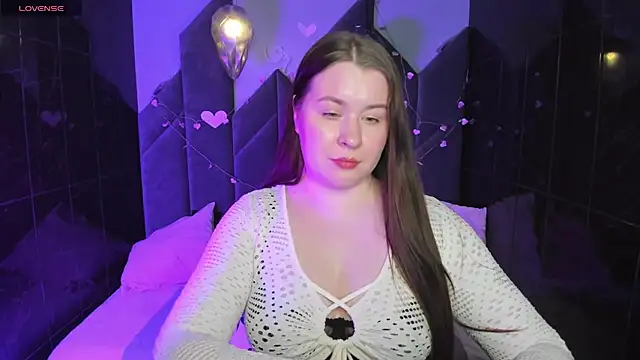 Snapshot of ShedarBrooks chatting on 02/17/25, 08:41 ShedarBrooks online show from 02/17/25, 08:41