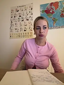 streetdoll online show from 01/13/25, 07:21
