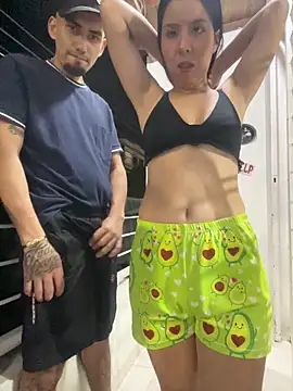 Snapshot of royalgirls_x chatting on 11/08/25, 01:50 royalgirls x online show from 11/08/25, 01:50