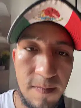 Snapshot of royalgirls_x chatting on 11/09/25, 07:23 royalgirls x online show from 11/09/25, 07:23