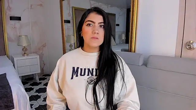 Snapshot of PaulinaDuarte chatting on 01/14/25, 11:20 PaulinaDuarte online show from 01/14/25, 11:20