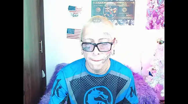 Snapshot of deivid_estrada chatting on 12/16/24, 03:00 deivid estrada online show from 12/16/24, 03:00