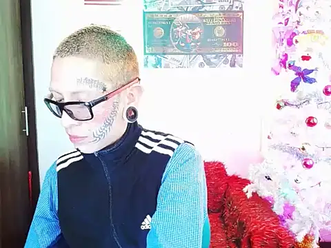 Snapshot of deivid_estrada chatting on 01/10/25, 03:06 deivid estrada online show from 01/10/25, 03:06