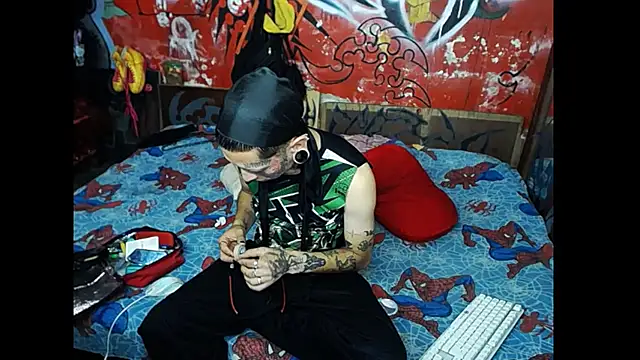 Snapshot of deivid_estrada chatting on 02/03/25, 05:24 deivid estrada online show from 02/03/25, 05:24