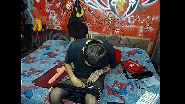 Snapshot of deivid_estrada chatting on 02/05/25, 04:25 deivid estrada online show from 02/05/25, 04:25
