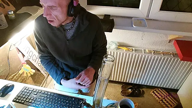 BongChannel online show from 01/13/25, 02:18