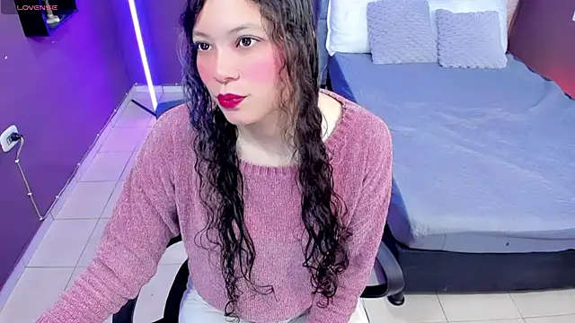 Lana stone  online show from 12/06/24, 03:19