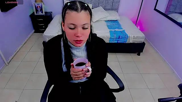 Lana stone  online show from 01/13/25, 08:26