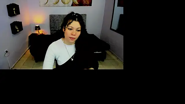 Lana stone  online show from 10/13/25, 04:12