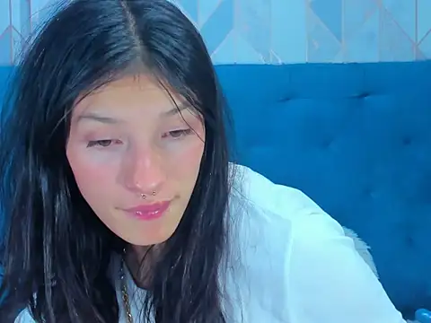 Emma-Wilson online show from 02/18/25, 03:10